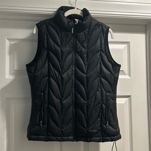 Eddie Bauer light puffy vest